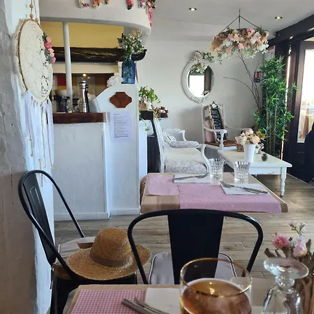 Apartment La Marina - T2 *